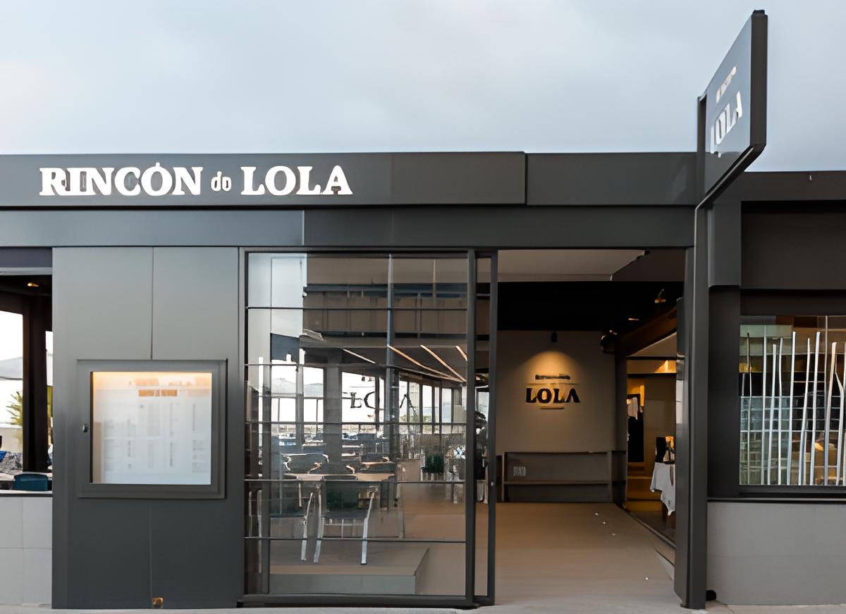 Restaurant entrance